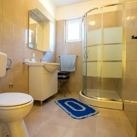 With Parking Space - Paklenica - 25358