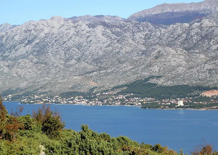 Apartamento With Parking Space Starigrad, Paklenica - 25358 Starigrad Paklenica