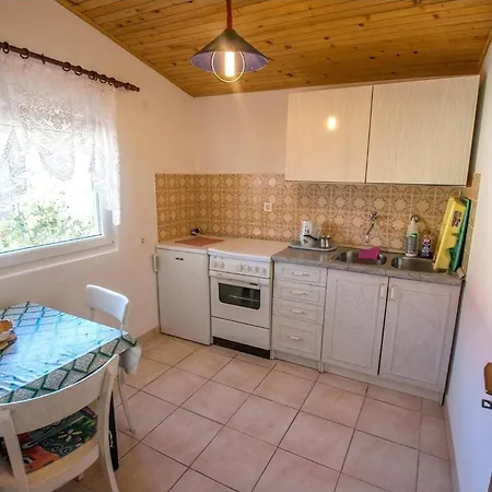 With Parking Space Starigrad, Paklenica - 25358 *