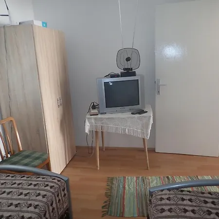 Apartmán With Parking Space - Paklenica - 25358