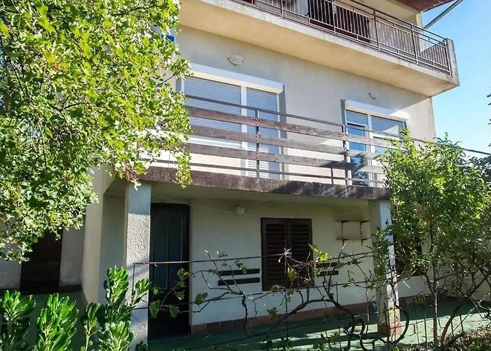 Apartment With Parking Space Starigrad, Paklenica - 25358 Starigrad Paklenica