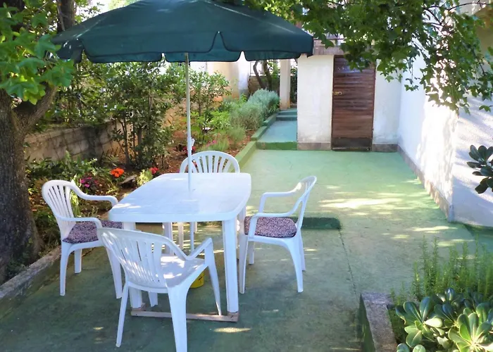 With Parking Space Starigrad, Paklenica - 25358 Apartment Starigrad Paklenica