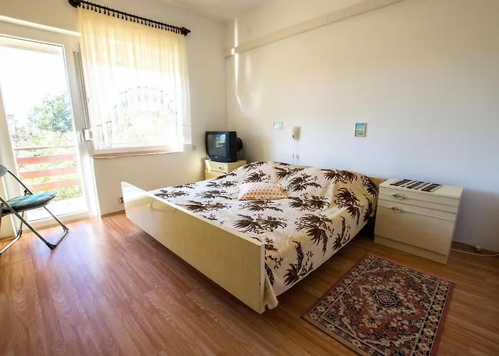 With Parking Space Starigrad, Paklenica - 25358 Apartment *