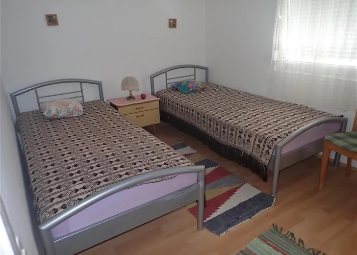 Apartment With Parking Space Starigrad, Paklenica - 25358