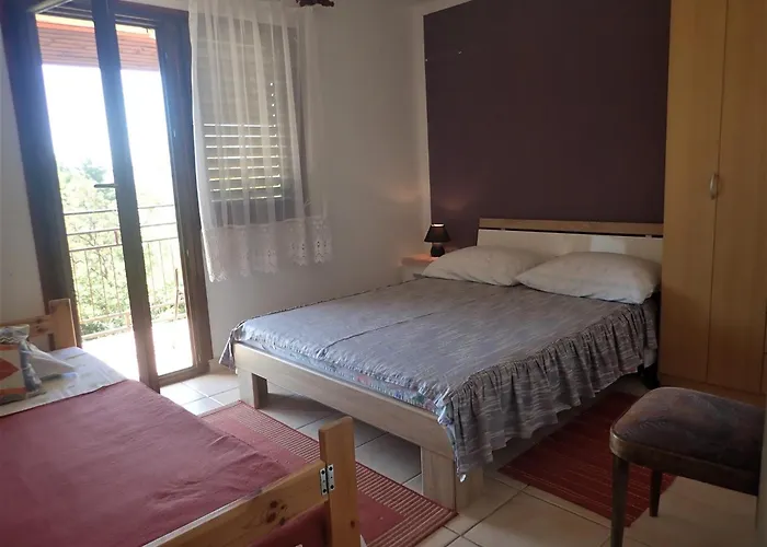 Apartman With Parking Space Starigrad, Paklenica - 25358 *