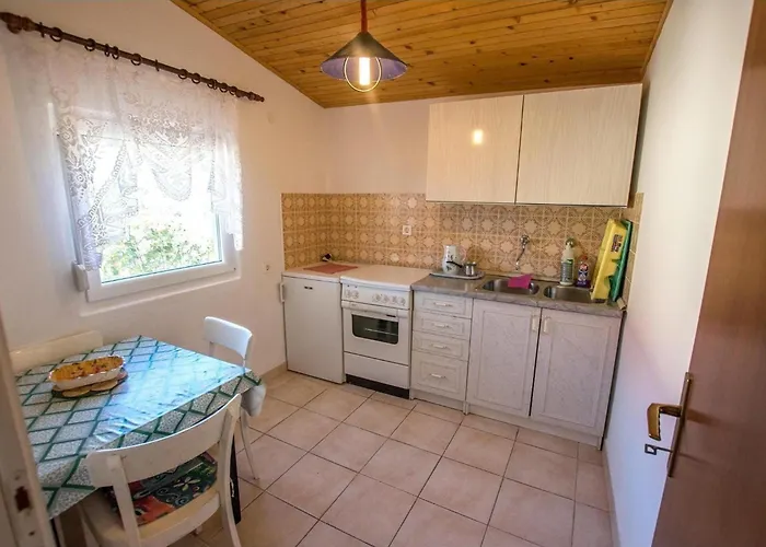 With Parking Space Starigrad, Paklenica - 25358 *